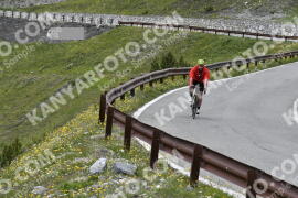 Fotó #3308468 | 01-07-2023 12:33 | Passo Dello Stelvio - Vízesés kanyar Bicajosok