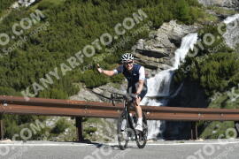 Photo #3225112 | 25-06-2023 09:30 | Passo Dello Stelvio - Waterfall curve BICYCLES