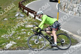 Photo #2401596 | 25-07-2022 13:37 | Passo Dello Stelvio - Waterfall curve BICYCLES