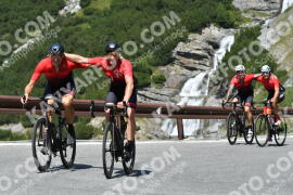 Photo #2370008 | 22-07-2022 12:03 | Passo Dello Stelvio - Waterfall curve BICYCLES