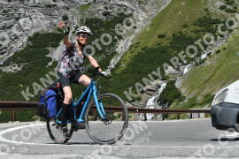 Photo #2369799 | 22-07-2022 11:46 | Passo Dello Stelvio - Waterfall curve BICYCLES