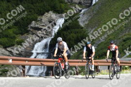 Photo #2252871 | 08-07-2022 09:41 | Passo Dello Stelvio - Waterfall curve BICYCLES