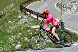 Photo #2192098 | 25-06-2022 13:32 | Passo Dello Stelvio - Waterfall curve BICYCLES