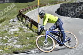 Photo #2081860 | 04-06-2022 10:27 | Passo Dello Stelvio - Waterfall curve BICYCLES