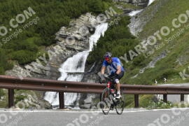 Photo #3589354 | 27-07-2023 10:37 | Passo Dello Stelvio - Waterfall curve BICYCLES