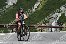 Photo #2352981 | 19-07-2022 11:27 | Passo Dello Stelvio - Waterfall curve BICYCLES