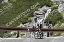 Photo #2726237 | 24-08-2022 11:39 | Passo Dello Stelvio - Waterfall curve BICYCLES