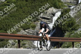Photo #3477104 | 15-07-2023 09:56 | Passo Dello Stelvio - Waterfall curve BICYCLES