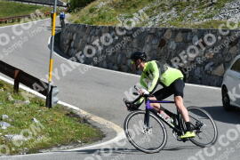 Photo #2381937 | 24-07-2022 10:45 | Passo Dello Stelvio - Waterfall curve BICYCLES