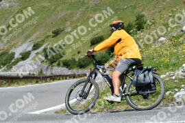 Photo #2369959 | 22-07-2022 11:59 | Passo Dello Stelvio - Waterfall curve BICYCLES