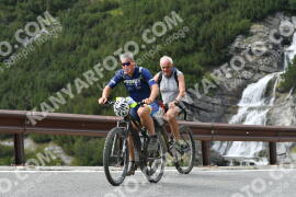 Photo #2683988 | 17-08-2022 15:00 | Passo Dello Stelvio - Waterfall curve BICYCLES