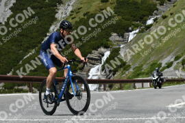 Photo #2137690 | 17-06-2022 12:31 | Passo Dello Stelvio - Waterfall curve BICYCLES
