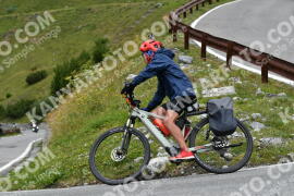 Fotó #2461591 | 31-07-2022 11:20 | Passo Dello Stelvio - Vízesés kanyar Bicajosok