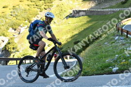 Photo #2183300 | 25-06-2022 09:07 | Passo Dello Stelvio - Waterfall curve BICYCLES