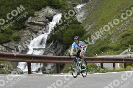 Fotó #3588981 | 27-07-2023 10:29 | Passo Dello Stelvio - Vízesés kanyar Bicajosok