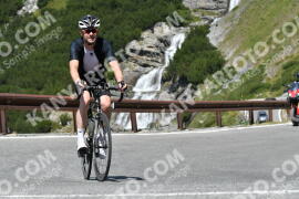 Photo #2370112 | 22-07-2022 12:12 | Passo Dello Stelvio - Waterfall curve BICYCLES