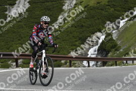 Fotó #3589624 | 27-07-2023 10:46 | Passo Dello Stelvio - Vízesés kanyar Bicajosok