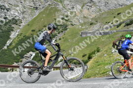 Photo #2352936 | 19-07-2022 11:24 | Passo Dello Stelvio - Waterfall curve BICYCLES