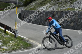 Fotó #3096056 | 12-06-2023 11:11 | Passo Dello Stelvio - Vízesés kanyar Bicajosok