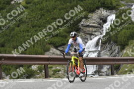 Foto #3798979 | 10-08-2023 12:57 | Passo Dello Stelvio - Waterfall Kehre BICYCLES
