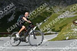 Photo #3942795 | 18-08-2023 13:03 | Passo Dello Stelvio - Waterfall curve BICYCLES
