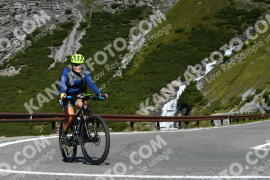Foto #4113998 | 01-09-2023 10:35 | Passo Dello Stelvio - Waterfall Kehre BICYCLES