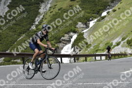 Photo #3202104 | 23-06-2023 13:21 | Passo Dello Stelvio - Waterfall curve BICYCLES