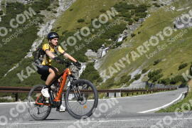 Photo #2738964 | 25-08-2022 11:04 | Passo Dello Stelvio - Waterfall curve BICYCLES