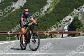 Photo #2397630 | 25-07-2022 09:42 | Passo Dello Stelvio - Waterfall curve BICYCLES