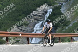 Photo #2359963 | 20-07-2022 10:07 | Passo Dello Stelvio - Waterfall curve BICYCLES