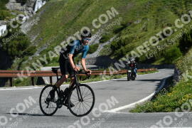 Photo #2158620 | 19-06-2022 09:26 | Passo Dello Stelvio - Waterfall BICYCLE riders