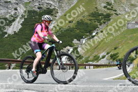 Photo #2377340 | 24-07-2022 11:43 | Passo Dello Stelvio - Waterfall curve BICYCLES