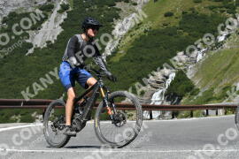 Photo #2352933 | 19-07-2022 11:24 | Passo Dello Stelvio - Waterfall curve BICYCLES