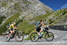 Photo #2606162 | 12-08-2022 11:22 | Passo Dello Stelvio - Waterfall curve BICYCLES