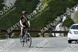 Fotó #2596076 | 11-08-2022 14:38 | Passo Dello Stelvio - Vízesés kanyar Bicajosok