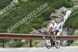 Photo #2436920 | 30-07-2022 09:59 | Passo Dello Stelvio - Waterfall curve BICYCLES