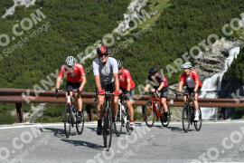 Photo #2168322 | 20-06-2022 09:48 | Passo Dello Stelvio - Waterfall curve BICYCLES