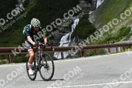 Photo #2198406 | 26-06-2022 13:02 | Passo Dello Stelvio - Waterfall curve BICYCLES
