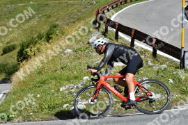 Photo #2647345 | 14-08-2022 10:58 | Passo Dello Stelvio - Waterfall curve BICYCLES