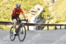 Photo #2082517 | 04-06-2022 09:05 | Passo Dello Stelvio - Waterfall BICYCLE riders