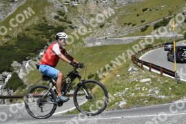 Photo #2730290 | 24-08-2022 12:49 | Passo Dello Stelvio - Waterfall curve BICYCLES