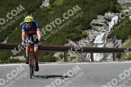 Photo #2743052 | 25-08-2022 12:59 | Passo Dello Stelvio - Waterfall curve BICYCLES