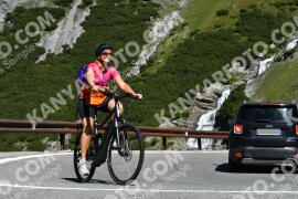 Fotó #2263826 | 09-07-2022 10:29 | Passo Dello Stelvio - Vízesés kanyar Bicajosok