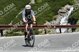 Photo #2295562 | 13-07-2022 10:57 | Passo Dello Stelvio - Waterfall curve BICYCLES