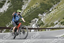 Photo #2726069 | 24-08-2022 11:49 | Passo Dello Stelvio - Waterfall curve BICYCLES