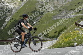 Fotó #3557777 | 23-07-2023 11:43 | Passo Dello Stelvio - Vízesés kanyar Bicajosok