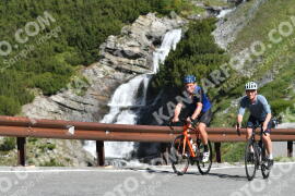 Photo #2145183 | 18-06-2022 09:32 | Passo Dello Stelvio - Waterfall curve BICYCLES