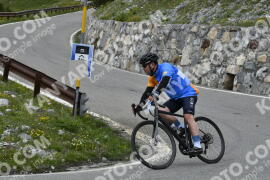 Photo #3202195 | 23-06-2023 13:27 | Passo Dello Stelvio - Waterfall curve BICYCLES