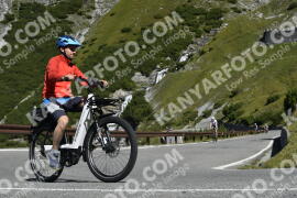 Fotó #3857968 | 13-08-2023 10:32 | Passo Dello Stelvio - Vízesés kanyar Bicajosok