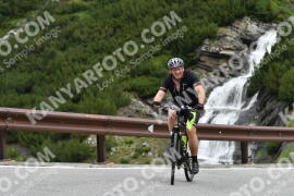 Photo #2205679 | 29-06-2022 11:26 | Passo Dello Stelvio - Waterfall curve BICYCLES